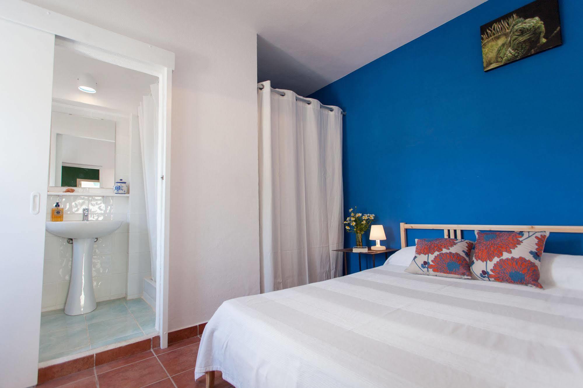 Cosmos Grand Hostal Sant Francesc de s'Estany Exterior foto